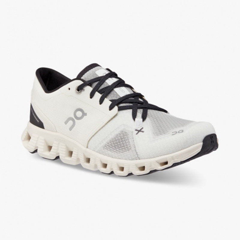 White/Black On Running Cloud X 3 Women's Training Shoes | RS7581924